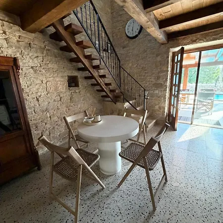 Hébergement de vacances Angela- Romantic Stone Retreat